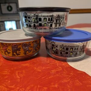 Pyrex Halloween bowls
